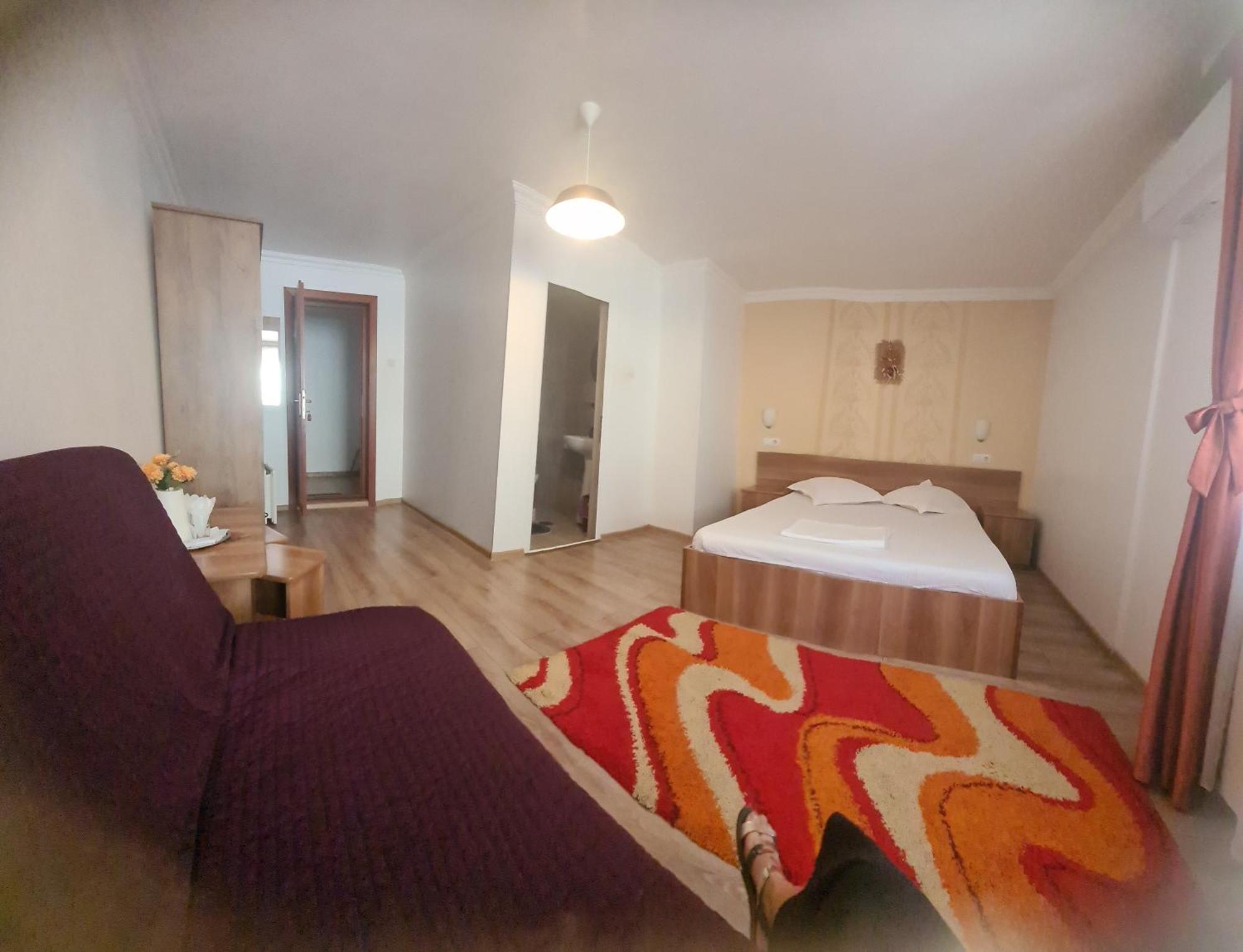Guesthouse Magic Băile Herculane Extérieur photo