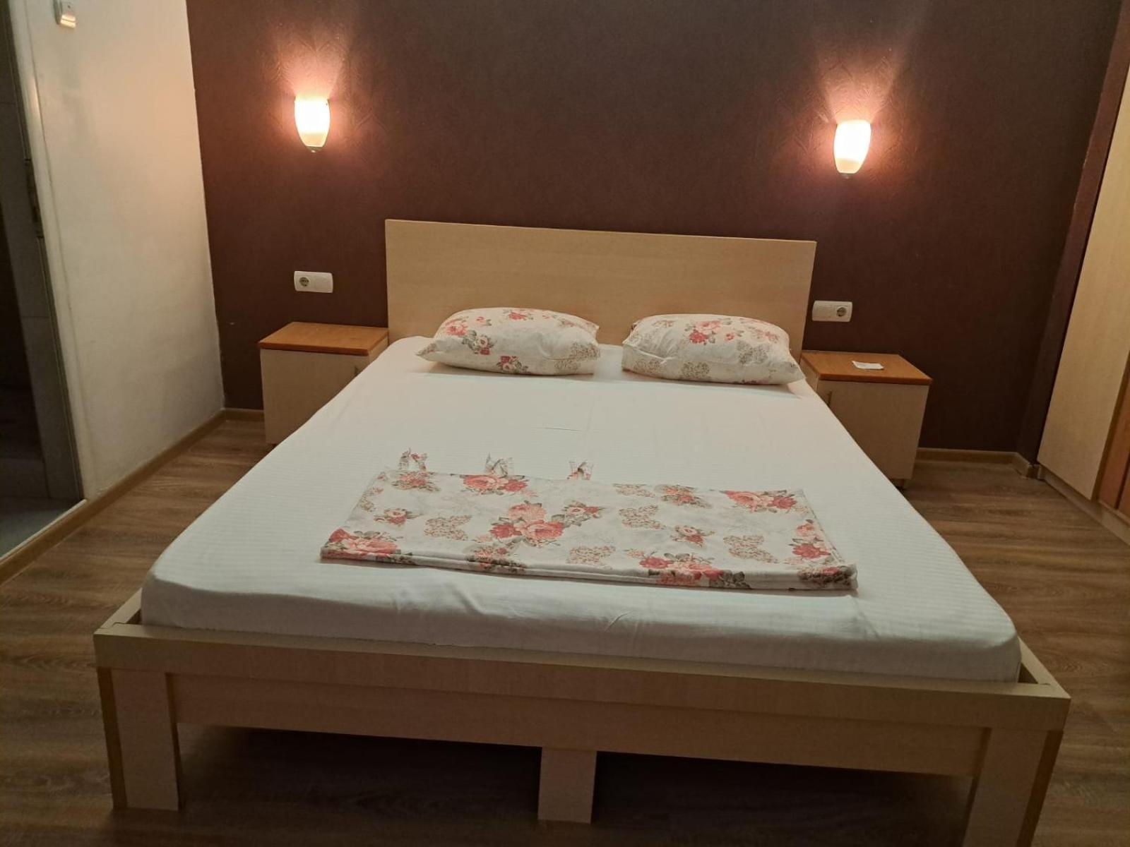 Guesthouse Magic Băile Herculane Extérieur photo