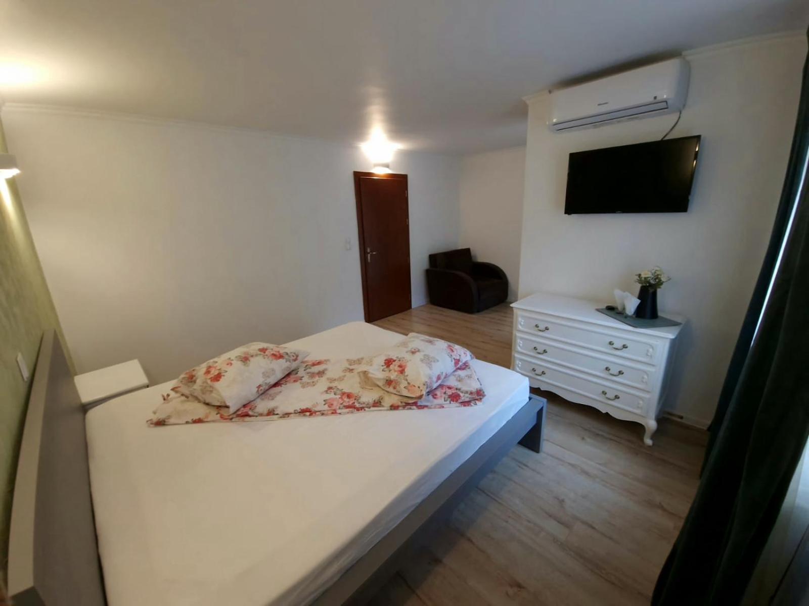 Guesthouse Magic Băile Herculane Extérieur photo