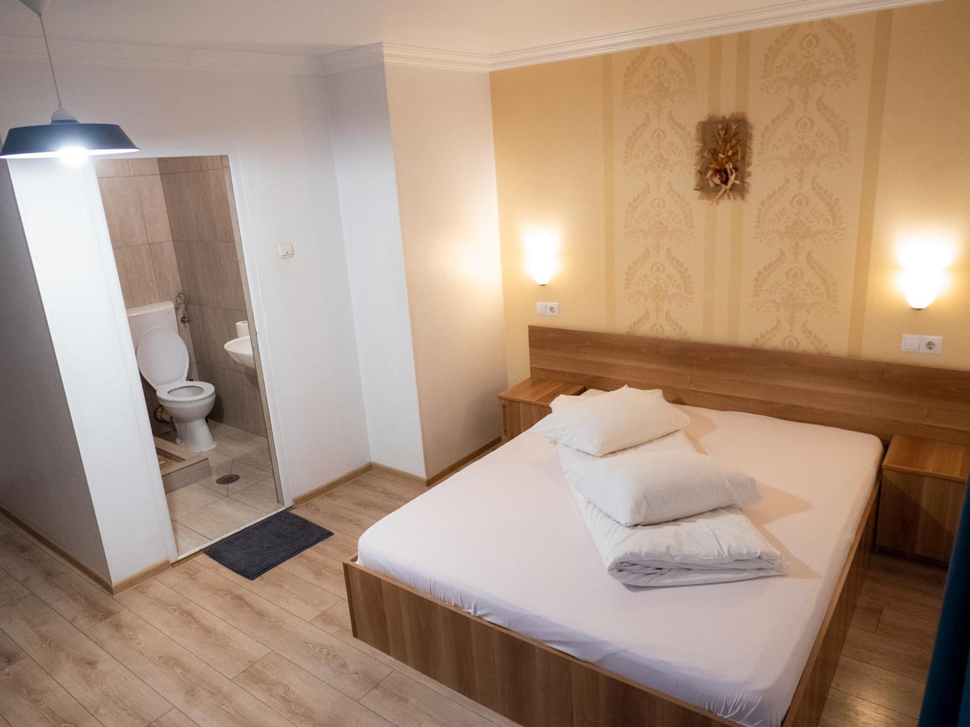 Guesthouse Magic Băile Herculane Extérieur photo