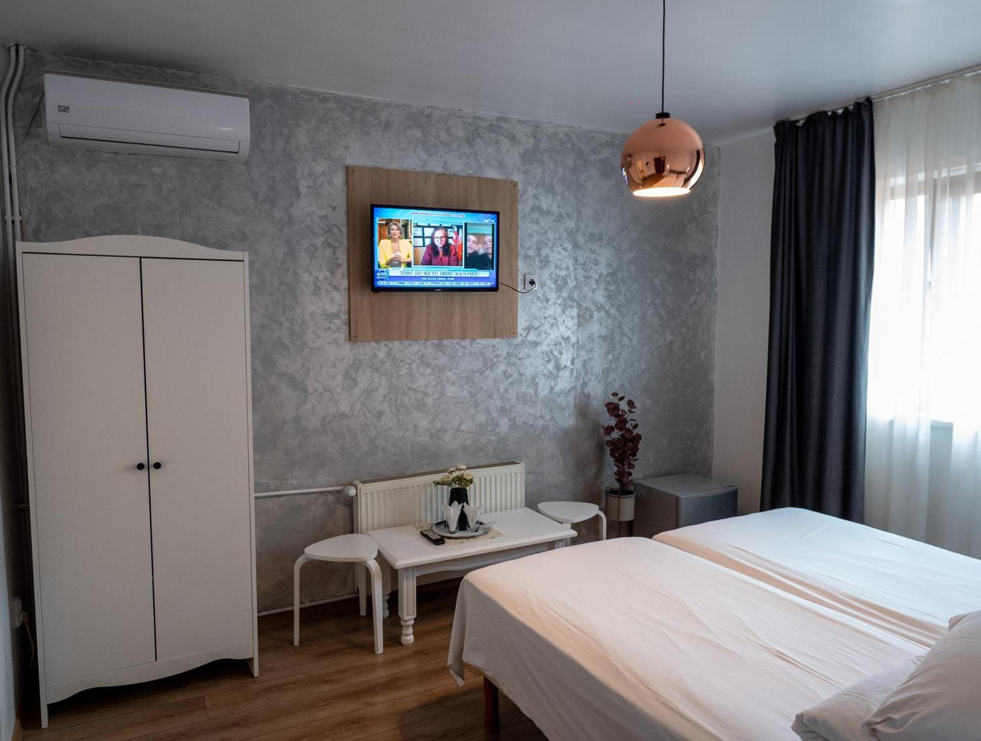 Guesthouse Magic Băile Herculane Extérieur photo