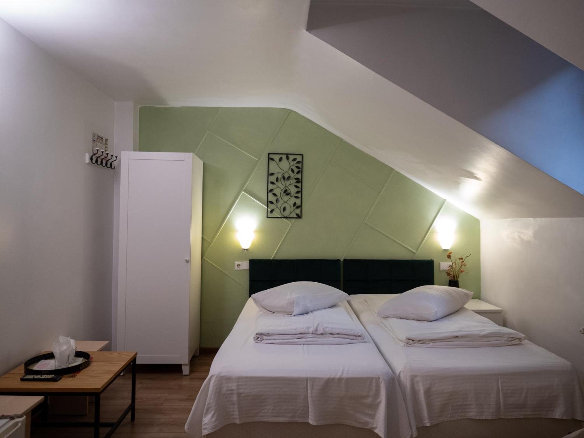 Guesthouse Magic Băile Herculane Extérieur photo