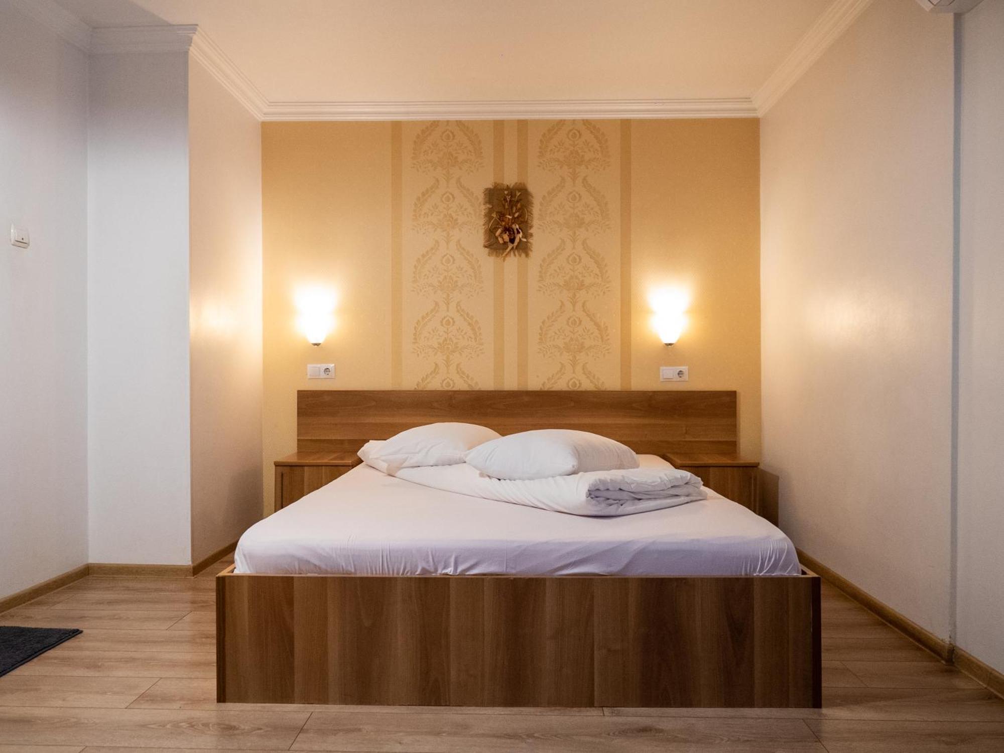 Guesthouse Magic Băile Herculane Extérieur photo